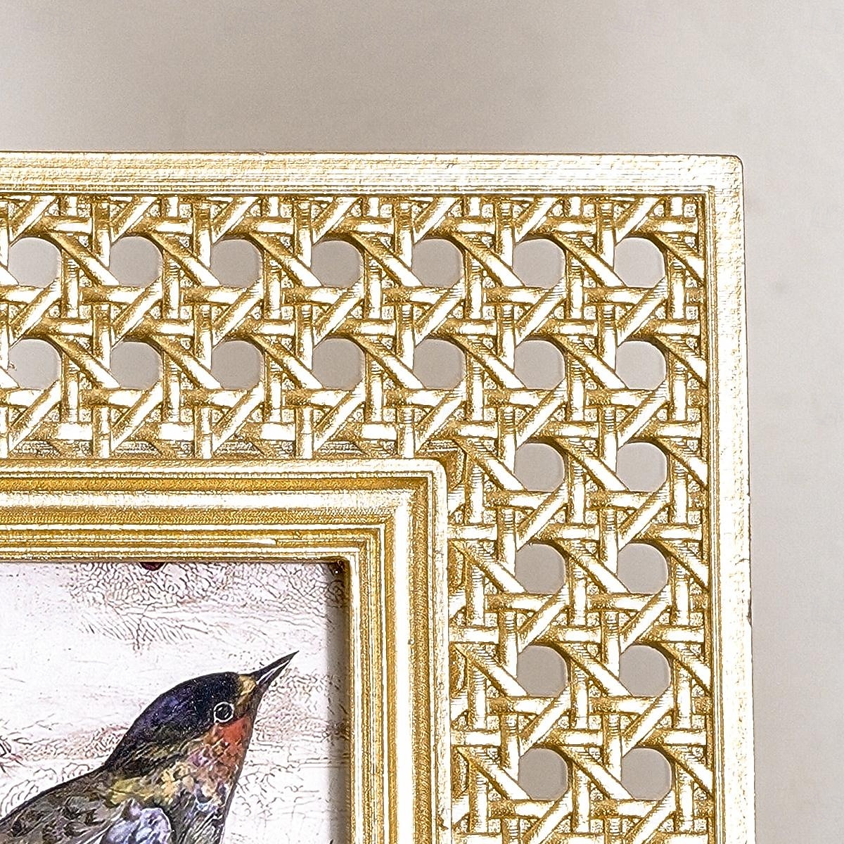 cadre photo décoratif floral 3D doré, cadre ovale de 5,7 pouces &Cadre rectangulaire 4x6 pouces, cadre photo de table en résine, affichage horizontal et vertical pour la décoration intérieure et les de 2025 ? $12.59 –P20