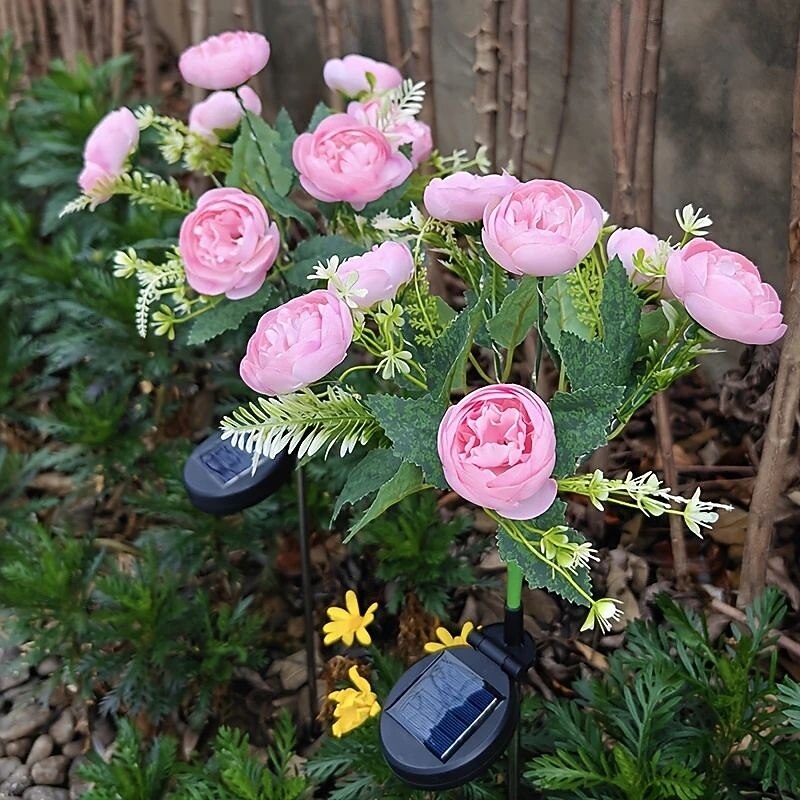 Lot de 2 lampes solaires en forme de fleur pour extérieur, éclairage de paysage, de terrasse, de jardin, étanche, pour jardin, terrasse, pelouse, clôture, décoration de vacances de 2025 ? $44.99 –P12