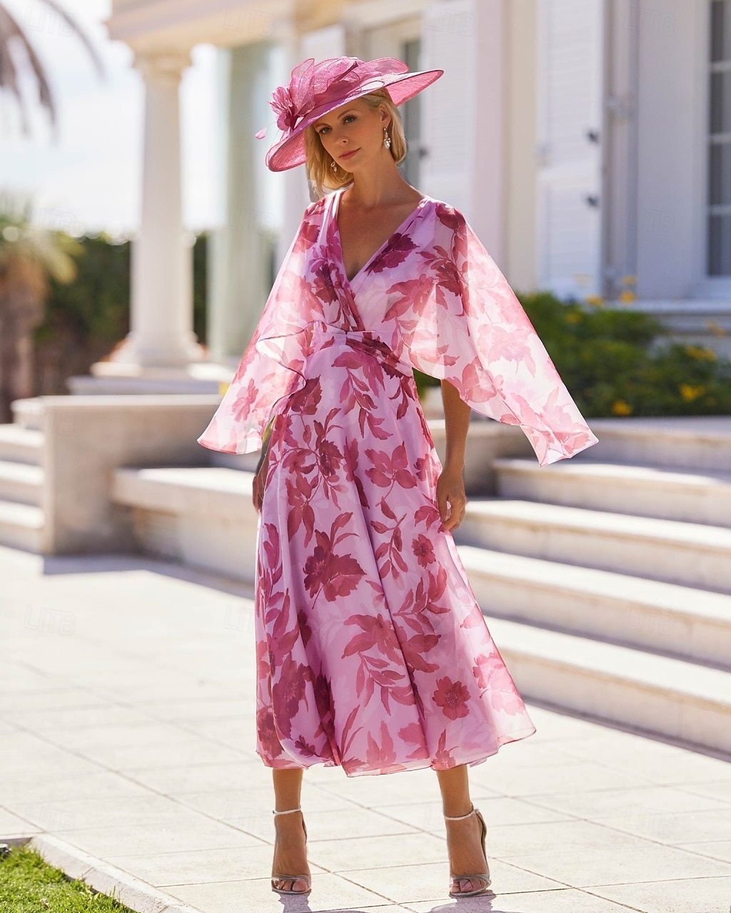 Floral A-Line Mother of the Bride Dress Elegant Vintage V Neck