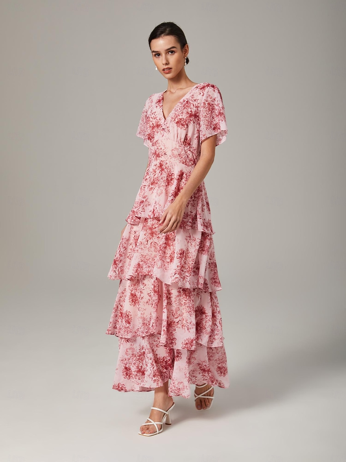 Robe longue décontractée pour femme, tenue de soirée, col en V, manches courtes, coupe trapèze, imprimé floral, volants superposés, tenue de tous les jours, jupe gâteau, taille ajustée, robe longue de 2025 ? $79.99 –P3