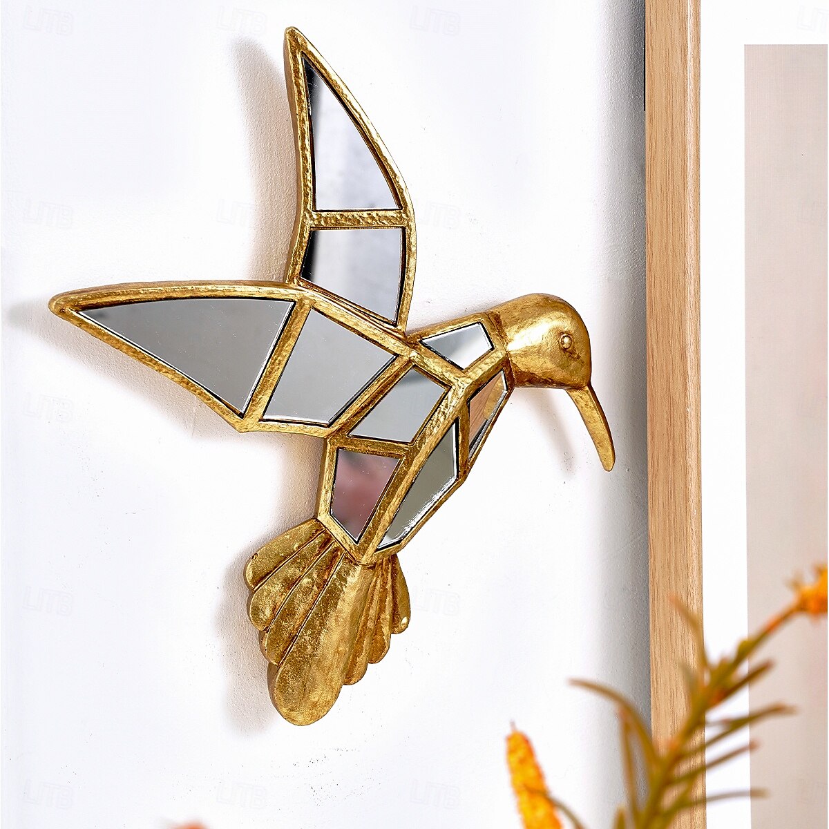 decorazione da parete in resina dorata con passero e cavalletta, design con intarsi a specchio, ornamento unico da appendere per gli amanti degli uccelli, decorazione per la casa, le feste e lo zoo del 2025 a $19.99 –P16