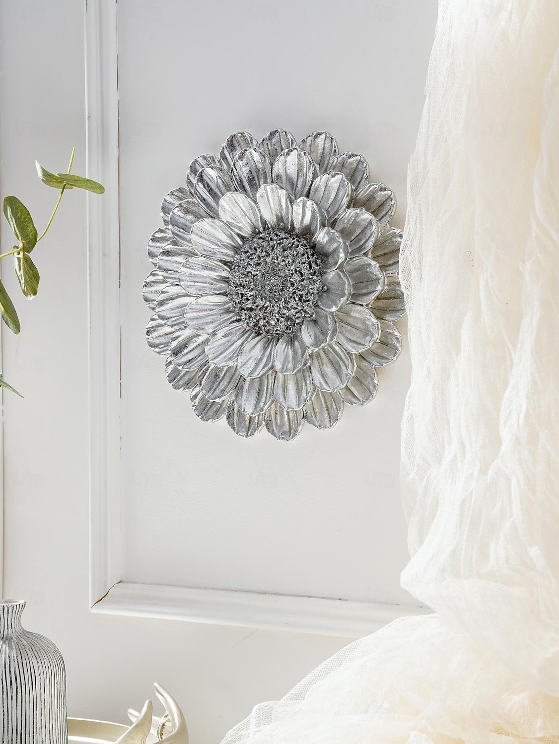 Vintage Gold and Silver 3D Floral Wall Decor, 7.7x7.7 Inch Resin Wall Hanging, Elegant Flower Ornament for Home, Hotel, Accent Wall, and Cultural Wall Decoration 2025 - $12.49 –P11