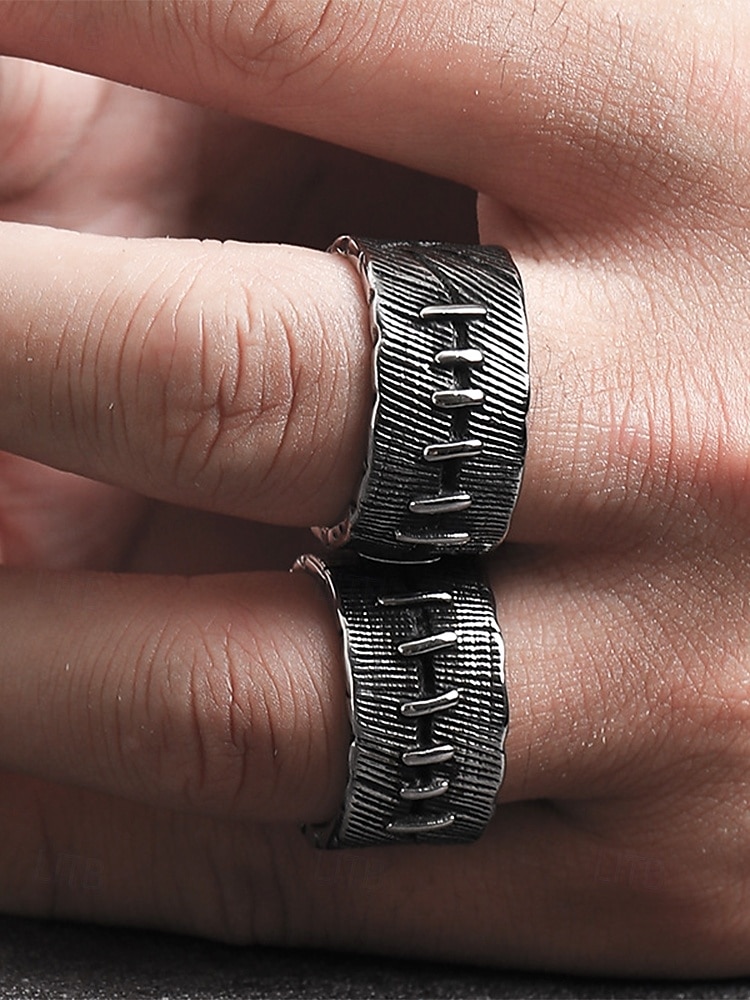 anello da uomo goth punk cucito - anello vintage in argento per motociclisti, rock e moda di Halloween del 2025 a $14.99 –P1