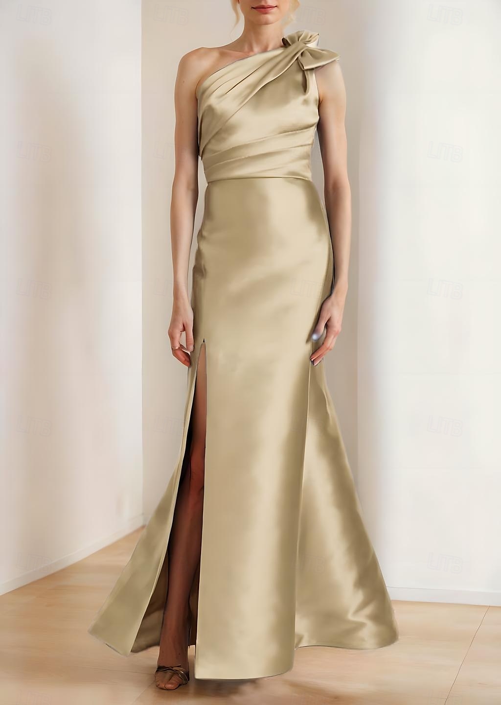 Sirène  Trompette Mère de la Mariée Robe Élégante Vintage Simple Épaule Dénudée Longueur de Sol Satin Sans Manches avec Nœud(s) Plis de 2025 ? $146.99 –P6