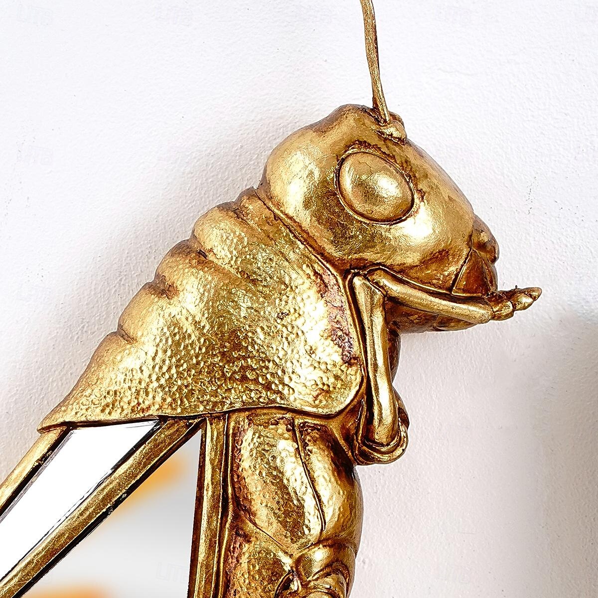 decorazione da parete in resina dorata con passero e cavalletta, design con intarsi a specchio, ornamento unico da appendere per gli amanti degli uccelli, decorazione per la casa, le feste e lo zoo del 2025 a $19.99 –P9