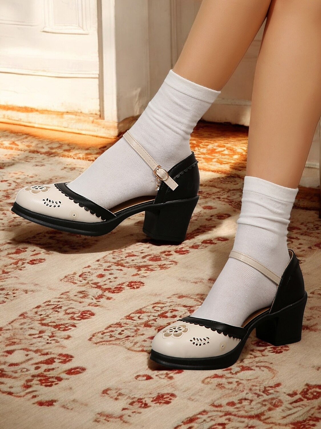 Damen-Mary-Jane-Pumps im Retro-Stil der 1950er Jahre in Braun und Weiß – elegantes Cut-out-Design für den Alltag, Verabredungen zum Kaffeetrinken und legere Bürosituationen 2026 - $29.99 –P2