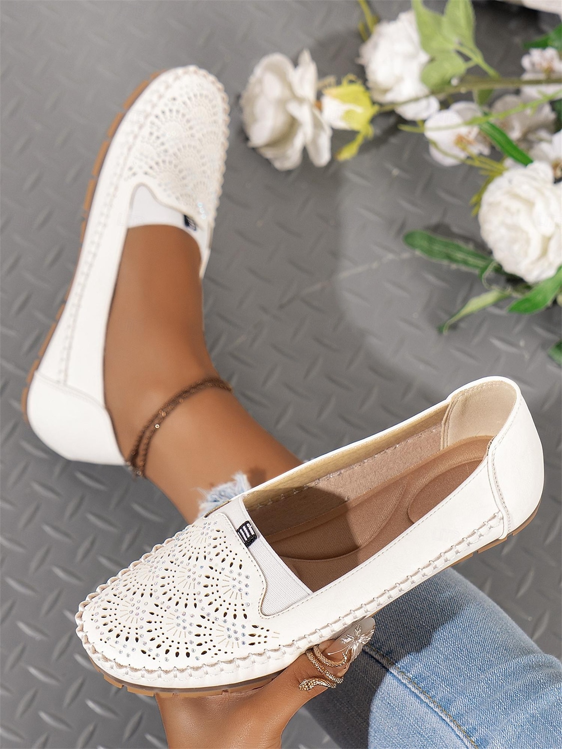 Damen-Slipper mit Strasssteinen – glitzernde, ausgehöhlte flache Schuhe zum Gehen und Autofahren 2025 - $24.99 –P2
