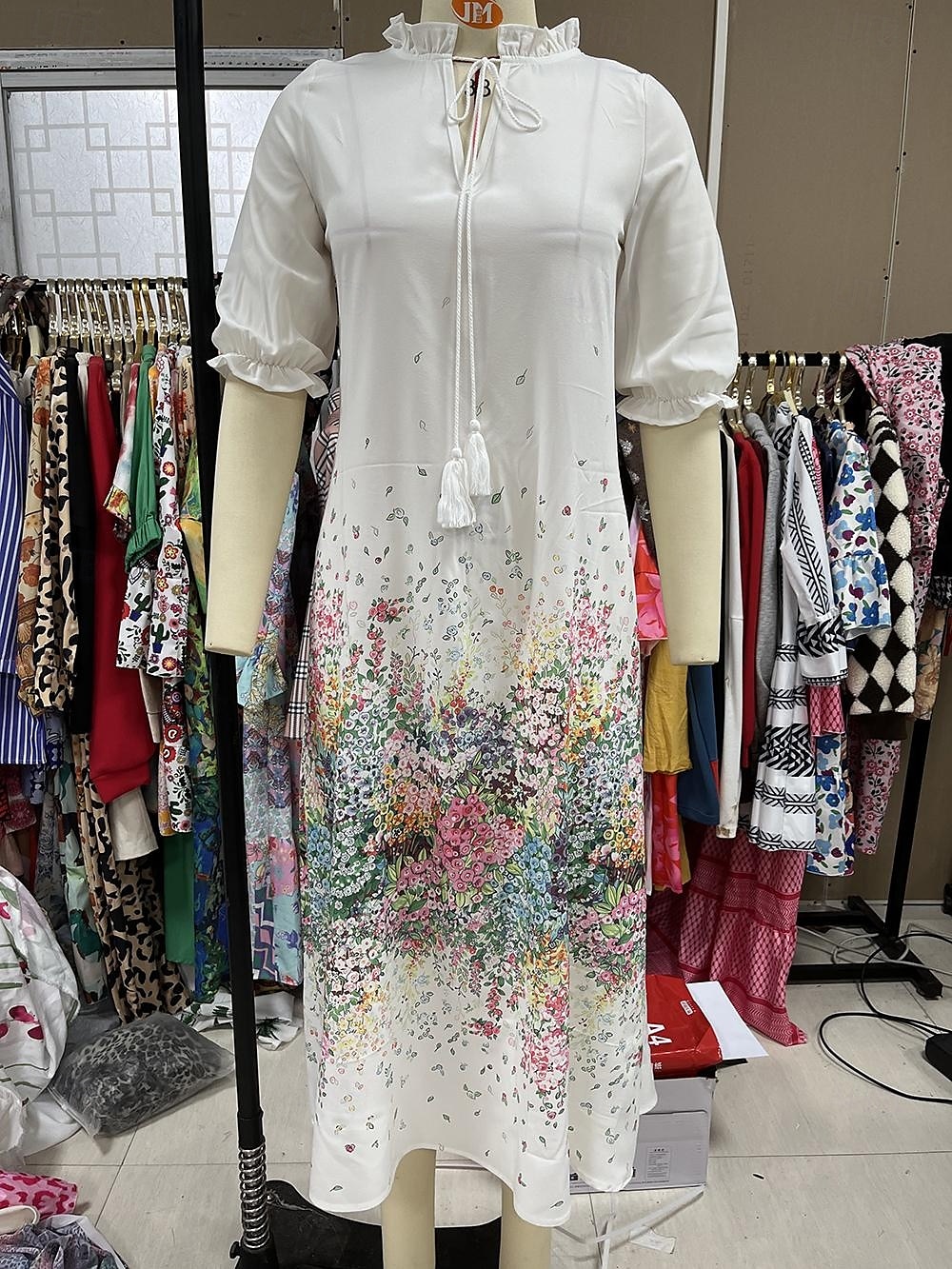 Damen kleid lang Weißes Kleid Leinenkleid Boho-Kleid Kleid drucken Romantisch Klassisch elegante kleider Puffärmel Urlaub Täglich Festtage Lockere Passform Graphic Blume Halbe Ärmel V Ausschnitt Weiß 2025 - $24.99 –P3