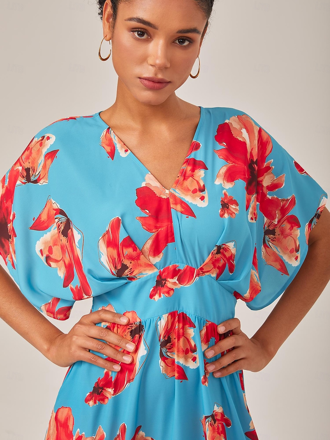 robe midi élégante à fleurs bleues et col en V pour l'été de 2025 ? $15.99 –P3