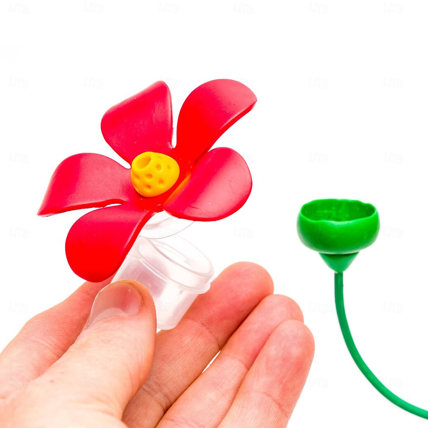 Hat Hummingbird Feeder, Mini Hummingbird Feeder with Random Color Clip,Easy to Clean and Refill Plastic Humming Bird Feeder 2025 - $14.99 –P5