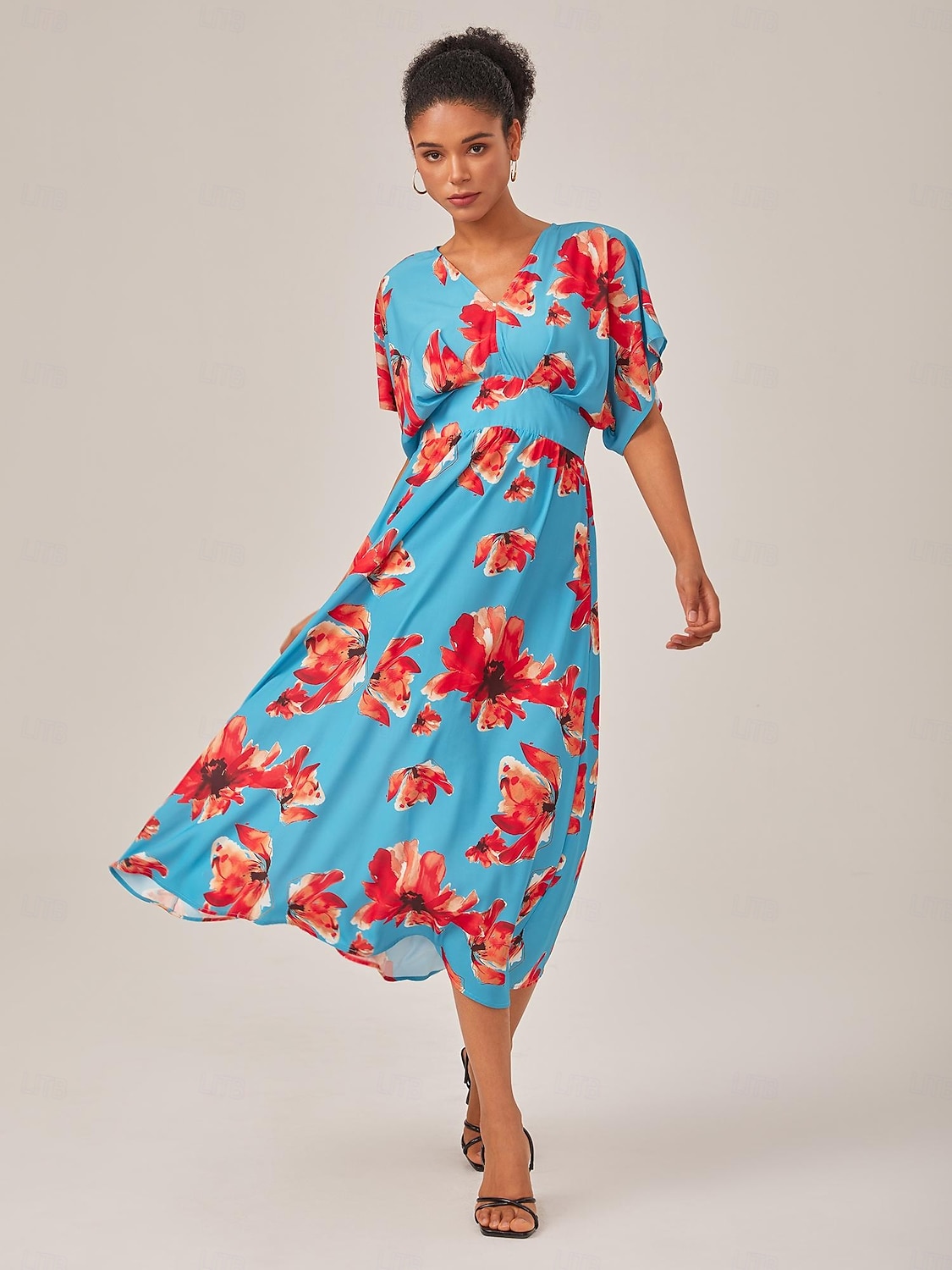 robe midi élégante à fleurs bleues et col en V pour l'été de 2025 ? $15.99 –P4
