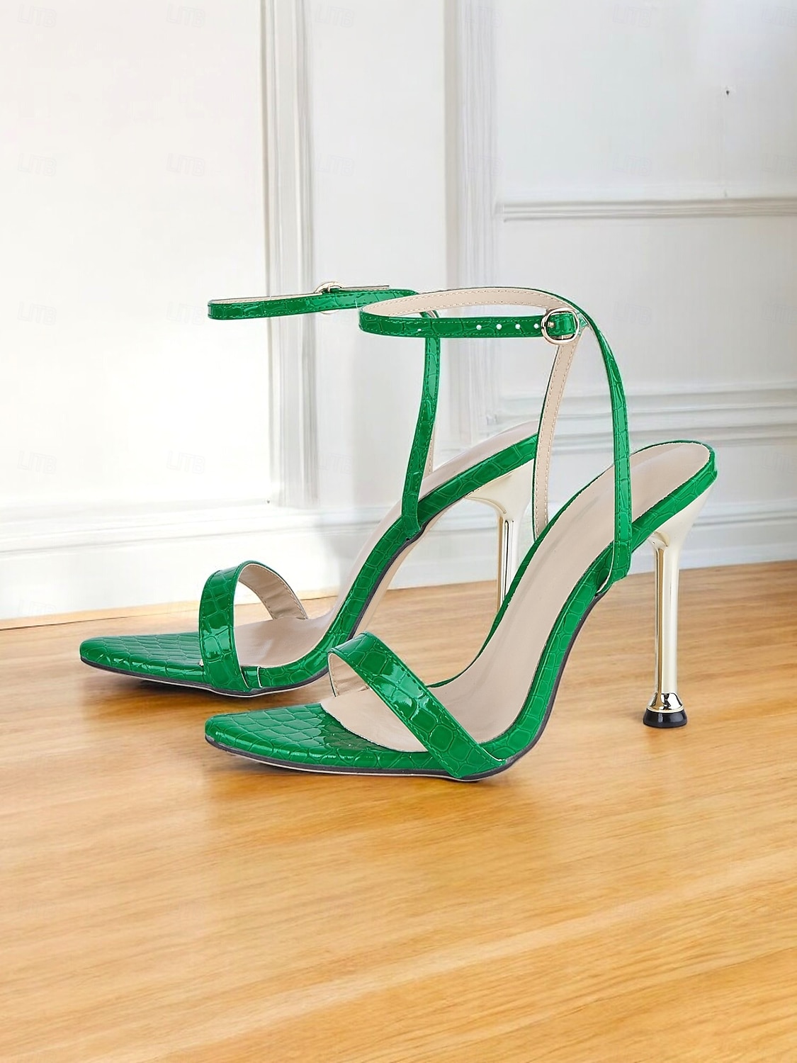 Sandalias de tiras con tacón de aguja de charol verde: tacones altos elegantes para eventos y bodas elegantes 2025 - $34.99 –P1