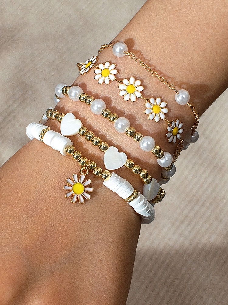"Boho Daisy Pearl Bracelet Set for Women – Gold Chain & Beaded Layered Bracelets, Cute Floral Jewelry for Summer, Beach, Festivals and Casual Wear" 2025 - $7.99 –P1