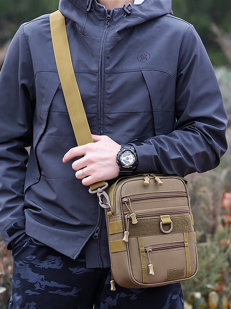 borsa a tracolla mimetica digitale multifunzionale da uomo con tasche multiple - stile tattico per gli amanti dell'outdoor, escursionismo, viaggi e uso quotidiano bianco nero verde del 2025 a $18.99 –P2
