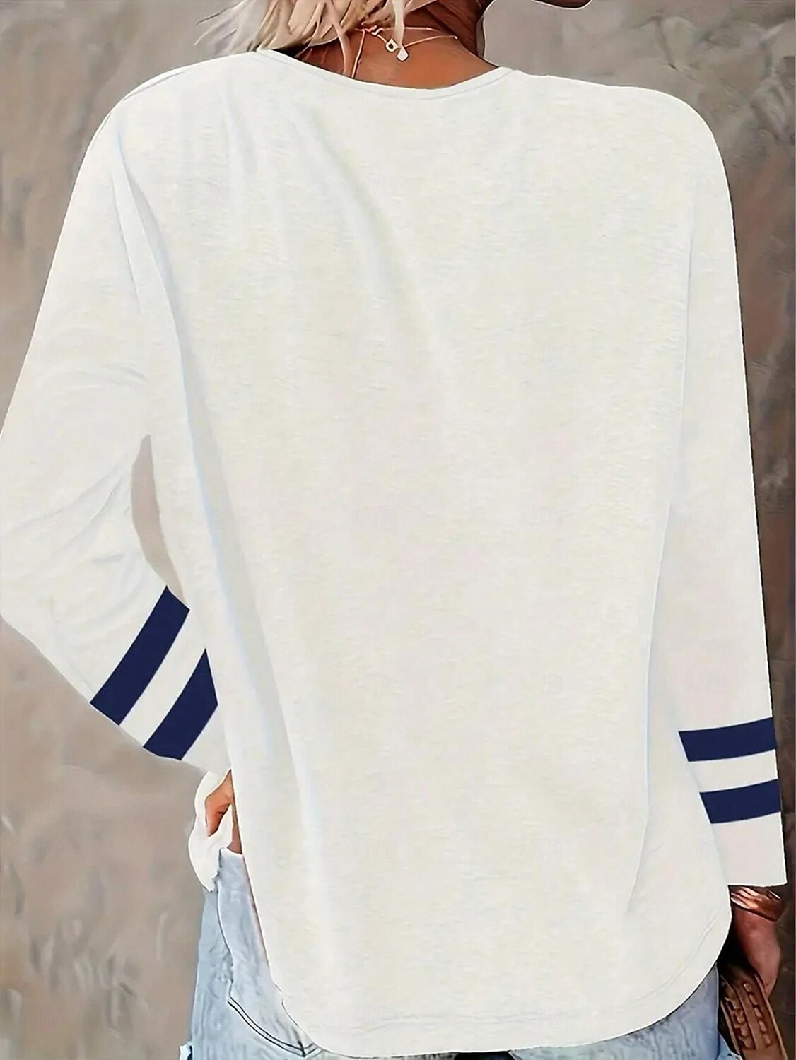 Femmes T-shirt Graphique Océan Élégant Occasionnel manche longue Encolure en V Hauts Réguliers Quotidien Week-end Imprimé Blanche Été Printemps de 2025 ? $24.99 –P2