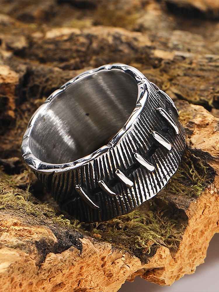 anello da uomo goth punk cucito - anello vintage in argento per motociclisti, rock e moda di Halloween del 2025 a $14.99 –P4