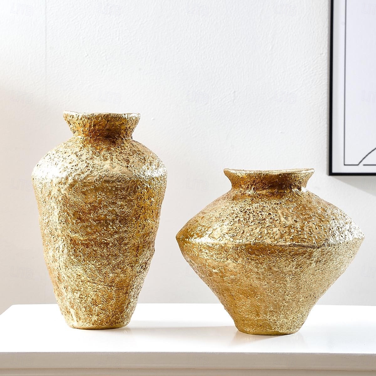 مزهرية زخرفية مستوحاة من الجرار الخزفية العتيقة – مزهرية زهور عتيقة من الراتينج باللون الذهبي/الفضي، مصنوعة يدويًا للمنزل &قطعة ديكور للحفلات 2025 - $16.99 –P2