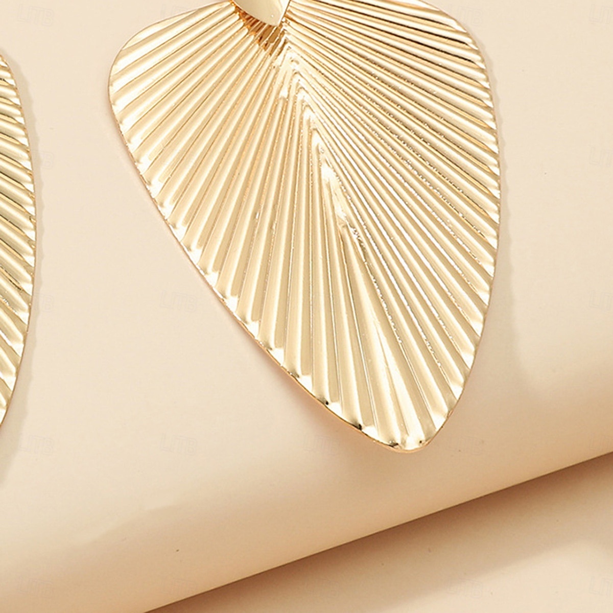 Mujer Pendiente Clásico Forma de Hoja Elegante Aretes Joyas Dorado Para Boda Fiesta 1 Par 2025 - $9.99 –P4