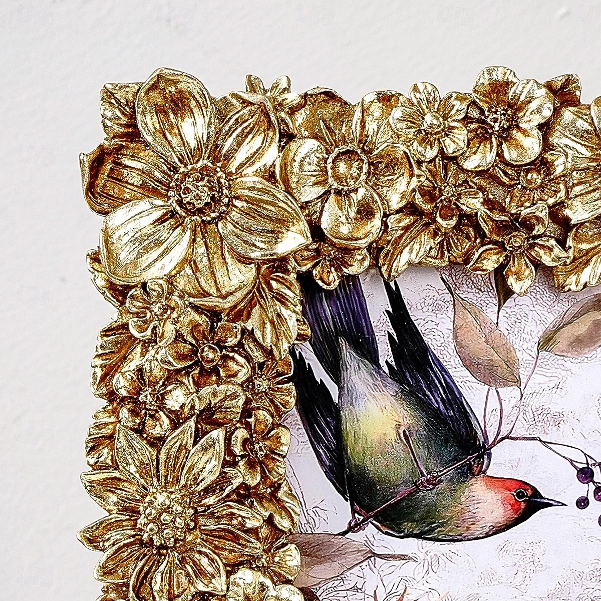cadre photo décoratif floral 3D doré, cadre ovale de 5,7 pouces &Cadre rectangulaire 4x6 pouces, cadre photo de table en résine, affichage horizontal et vertical pour la décoration intérieure et les de 2025 ? $12.59 –P10