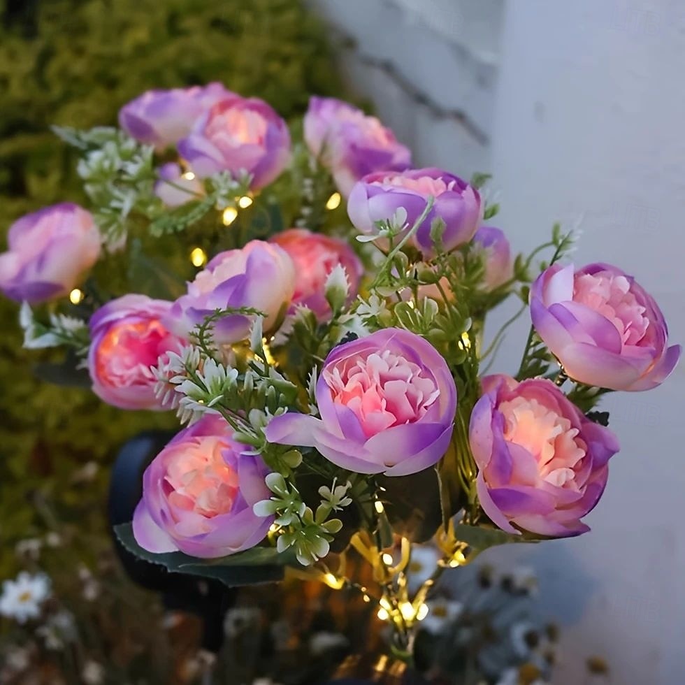 Lot de 2 lampes solaires en forme de fleur pour extérieur, éclairage de paysage, de terrasse, de jardin, étanche, pour jardin, terrasse, pelouse, clôture, décoration de vacances de 2025 ? $44.99 –P3