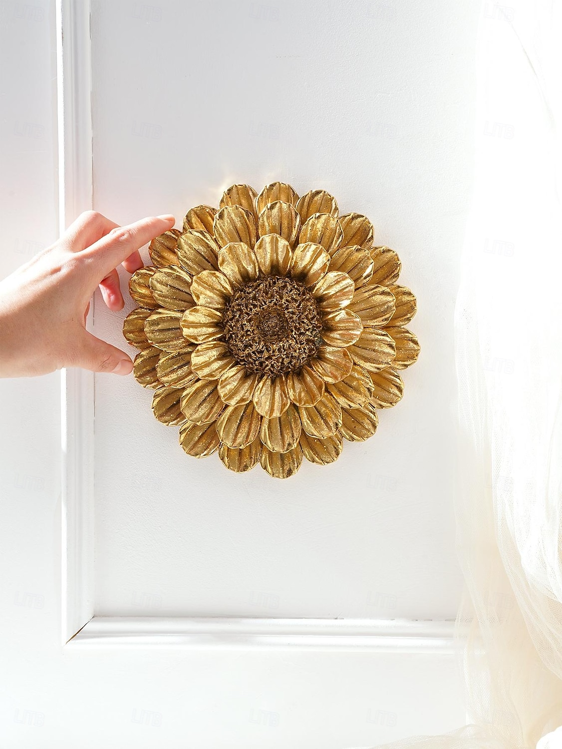 Vintage Gold and Silver 3D Floral Wall Decor, 7.7x7.7 Inch Resin Wall Hanging, Elegant Flower Ornament for Home, Hotel, Accent Wall, and Cultural Wall Decoration 2025 - $12.49 –P8