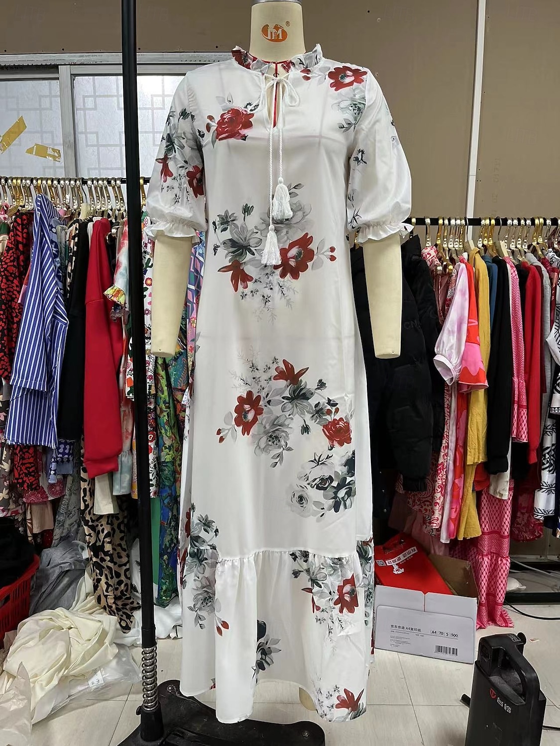 Dámské Dlouhé šaty Maxi šaty Boho šaty Šaty s potiskem Šaty Peplum Romantické Klasické Elegantní šaty Nahoře nabírané Dovolená Jdeme ven Jarní šaty Volný Grafika Květiny Poloviční rukáv Do V Bíl 2025 - $24.99 –P8