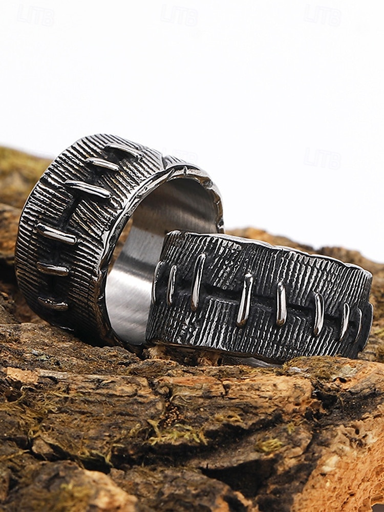 anello da uomo goth punk cucito - anello vintage in argento per motociclisti, rock e moda di Halloween del 2025 a $14.99 –P3