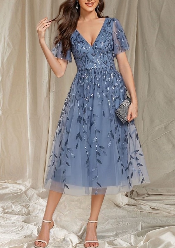 Abito A-Line Madre della Sposa Ospite di Nozze Elegante Scollatura a V Lungo al Ginocchio in Pizzo Maniche Corte con Abito Midi in Pizzo del 2025 a $141.99 –P4