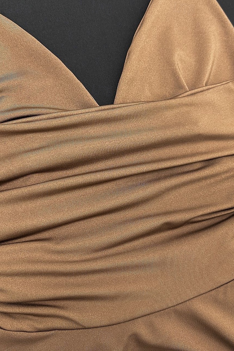 Femmes Mini Robe Robe Blanche Robe de remise des diplômes Robe à col licou Mode Moderne Anniversaire Remise des Diplômes Date Coupe régulière Uni Sans manches Col Halter Blanche Marron Été de 2025 ? $29.99 –P12