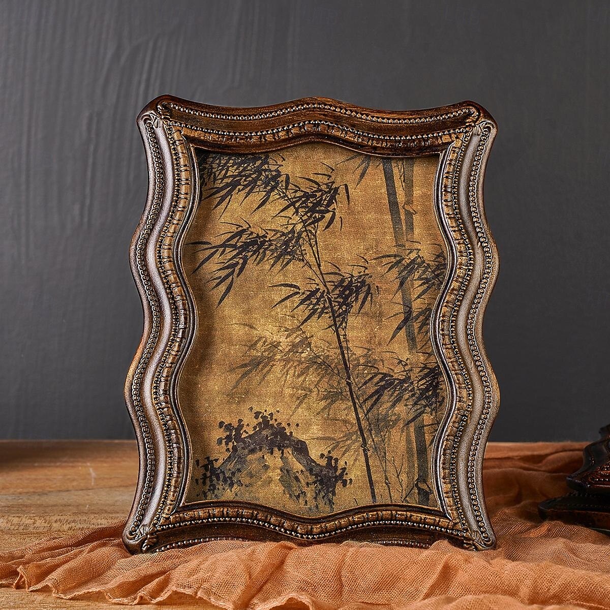 Curved Resin Decorative Photo Frame, Vintage Faux Walnut Art Design, Horizontal and Vertical Display, Entryway, Bedroom, Study, and Office Table Decor Photo Frame 2025 - $12.99 –P5