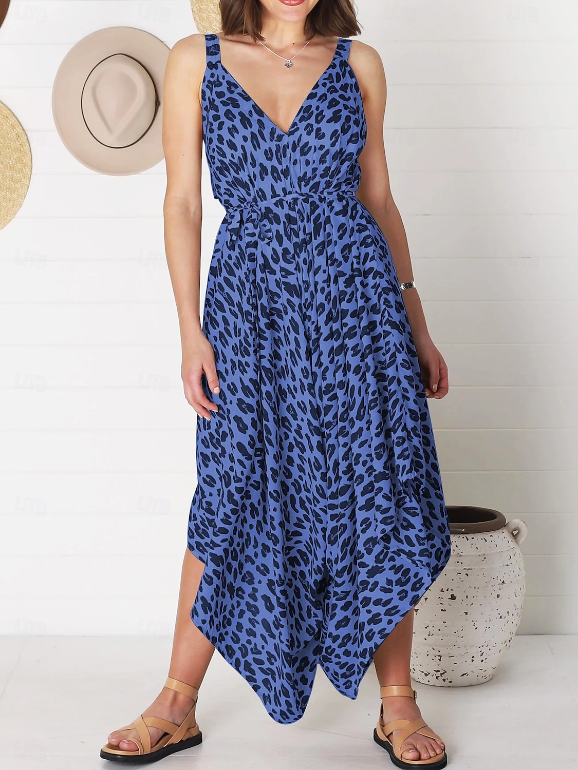 Femmes Robe Midi Robe Élégante Élégant Sans manches Coupe ajustée Léopard Sans manches Col en V Blanche Jaune Rouge Bleu Été Printemps Automne de 2025 ? $33.99 –P3
