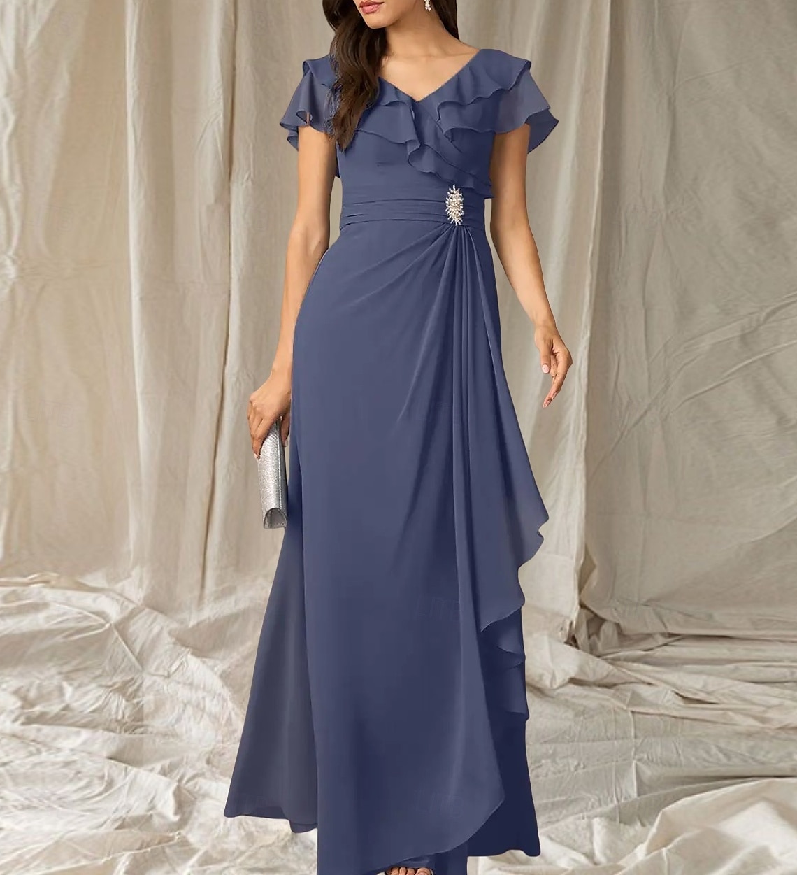 Robes de fête pour invité de mariage A-Line robe élégante longueur de sol à manches courtes décolletée en V en chiffon avec plis et volants de 2025 ? $169.99 –P1