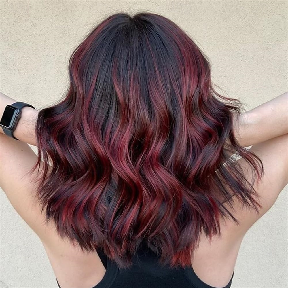Peruca curta ondulada com franja para mulheres, comprimento dos ombros, bob, perucas sintéticas cacheadas com ondulado natural, preto, misto, vinho tinto, peruca resistente ao calor para uso diário em de 2025 por $25.99 –P1