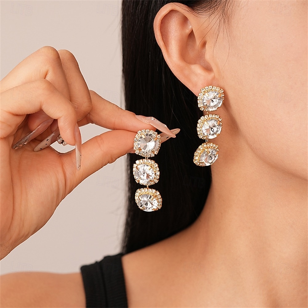 Set di Gioielli Completo Due Pezzi Argento Zirconia Cubica Cromo 1 Collana Orecchini Moda Femminile Elegante Vintage Carino Stile Vintage Classico Set di Gioielli Geometrici per Matrimonio Fête del 2026 a $27.99 –P12