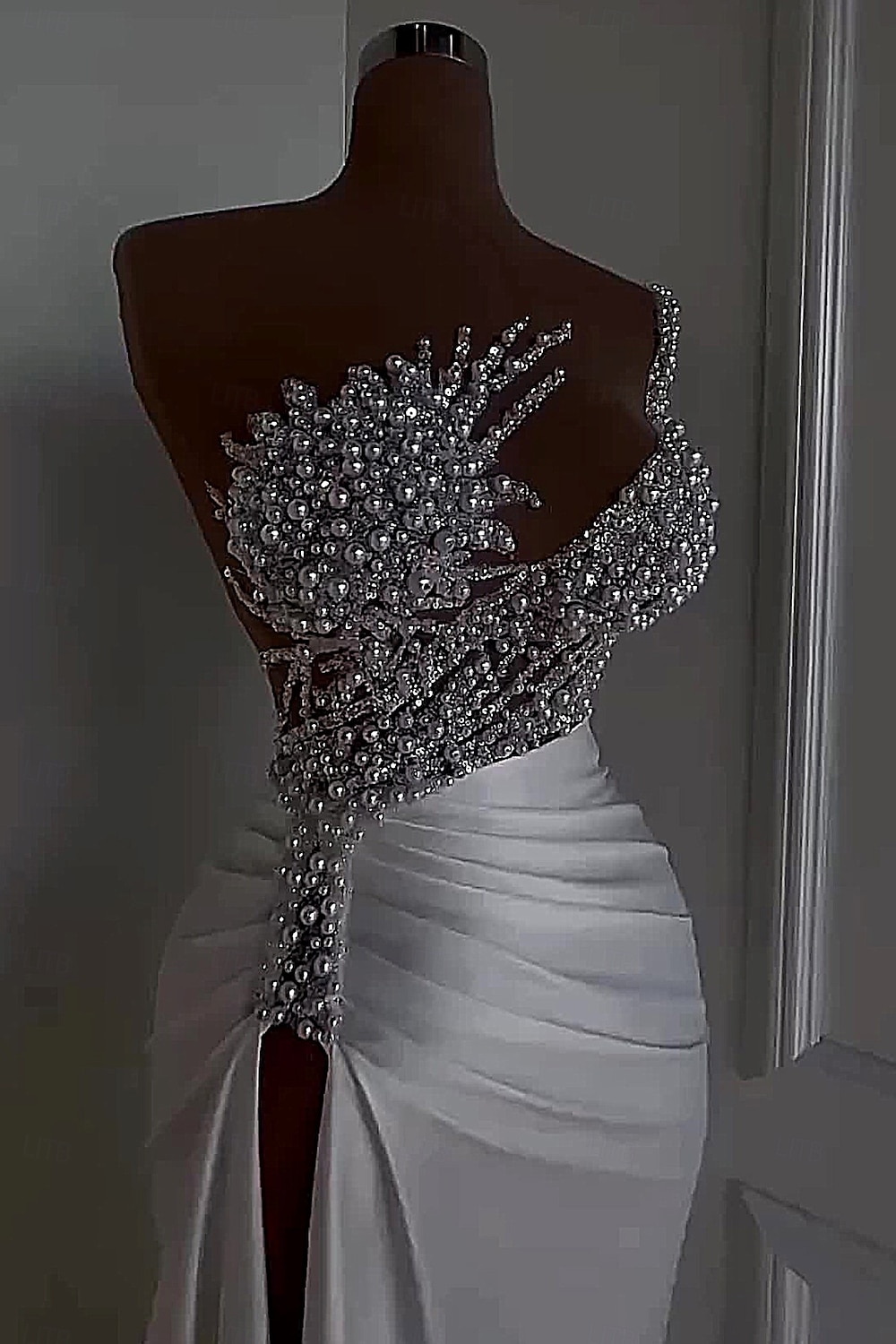 Meerjungfrau  Trompeten Abendkleid Elegantes Kleid Karneval Maskerade Bodenlänglich Ärmellos Schulterfrei Satin mit Perlen Überrock 2025 - $199.99 –P2