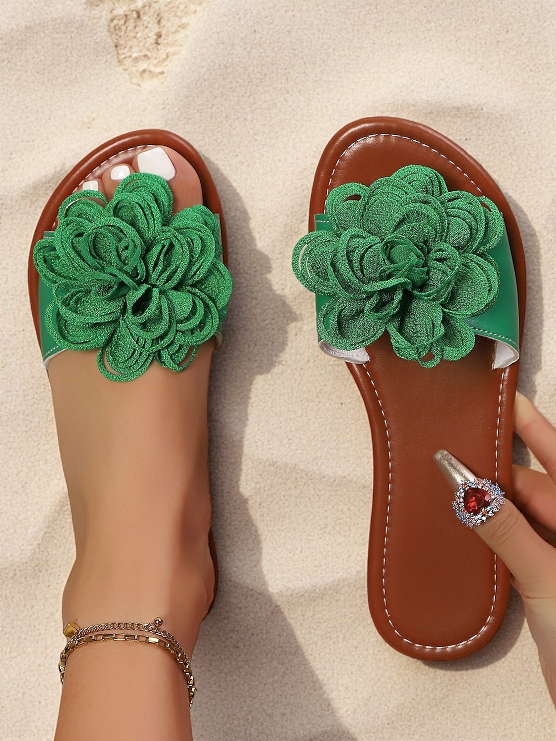 blomstersandaler for kvinner – flate strandsko i boho-stil med 3d-blomsterdesign for sommerferie og fritidsklær 2026 - $18.99 –P3