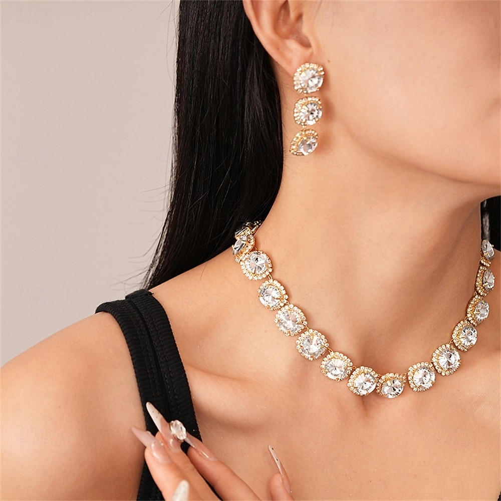 Set di Gioielli Completo Due Pezzi Argento Zirconia Cubica Cromo 1 Collana Orecchini Moda Femminile Elegante Vintage Carino Stile Vintage Classico Set di Gioielli Geometrici per Matrimonio Fête del 2026 a $27.99 –P3