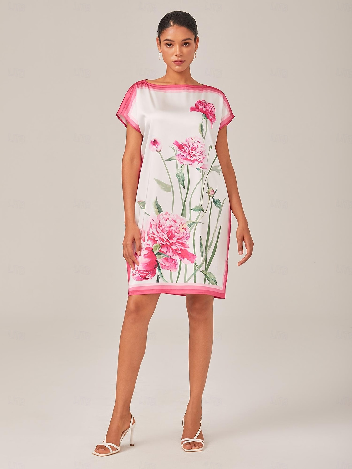 vestido midi fluido com decote canoa e estampa floral de 2025 por $71.99 –P5