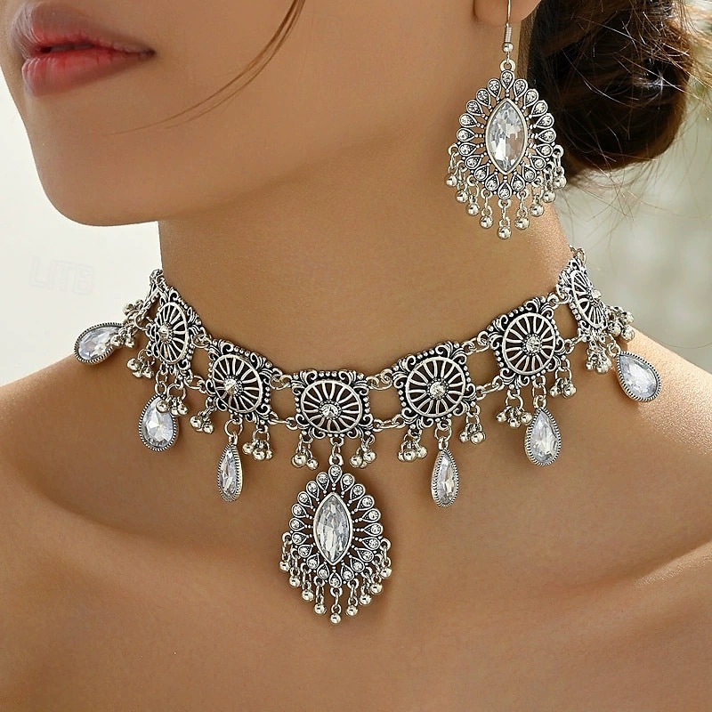 un parure de bijoux de mariée 1 ensemble Strass Alliage Boucles d'oreilles Collier Femmes Élégant Punk Luxe Parure de Bijoux Pour Mariage Soirée Occasion Spéciale de 2025 ? $21.99 –P4