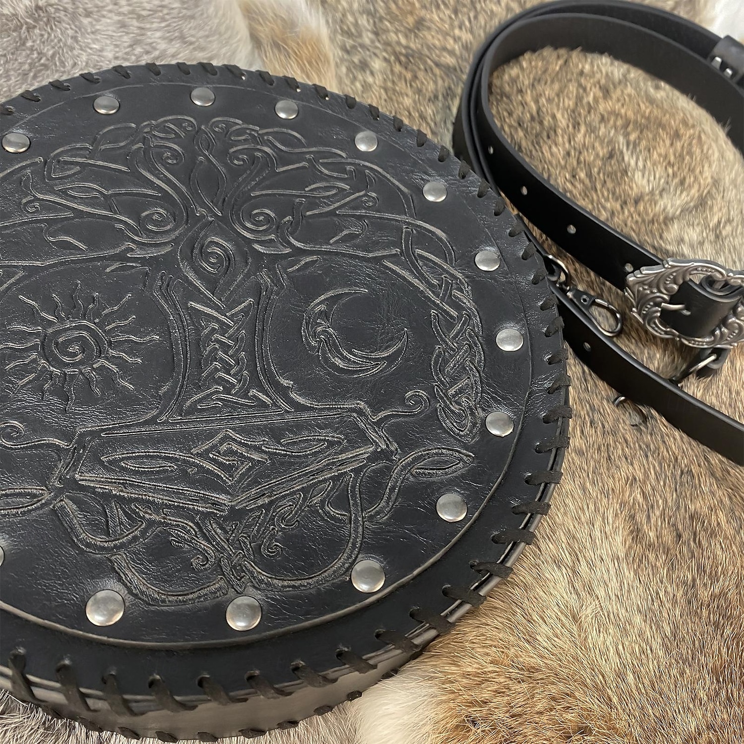 Retro Vintage Punk & Gothic Medieval Cosplay Costume Belt Pouch Dice Bag Viking Celtic Knight Ranger Fancy Dress Men's Women's Celtic Viking Halloween Masquerade Performance Stage Renaissance Fair 2025 - $34.99 –P9