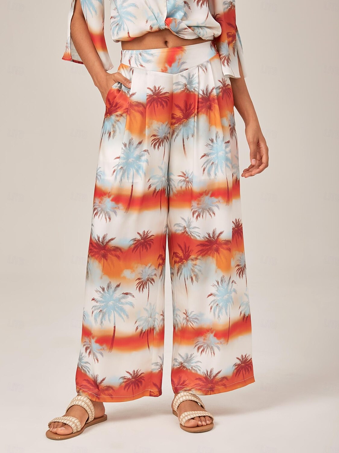 ensemble haut court à col cubain fleuri et pantalon large de 2025 ? $78.99 –P6