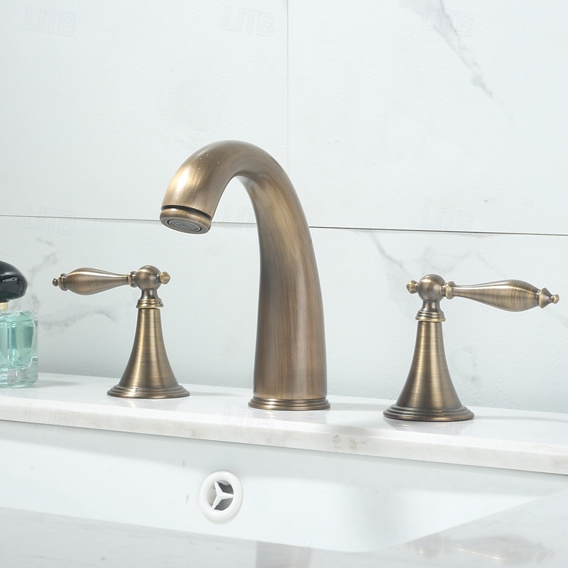 Rubinetto per lavabo - Ampia diffusione Ottone Antico / Nichel spazzolato / Galvanizzato Rubinetto a tre fori Due maniglie tre foriBath Taps del 2025 a $186.99 –P2