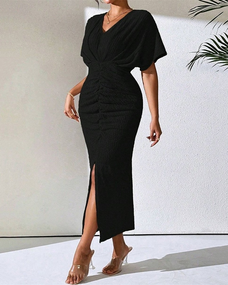Femmes Robe Midi Robe de Soirée Robe d'été Mode Classique Moderne Extérieur Vacances Fête Coupe régulière Uni Sans manches Col en V Noir Marron Abricot Été de 2025 ? $28.99 –P15
