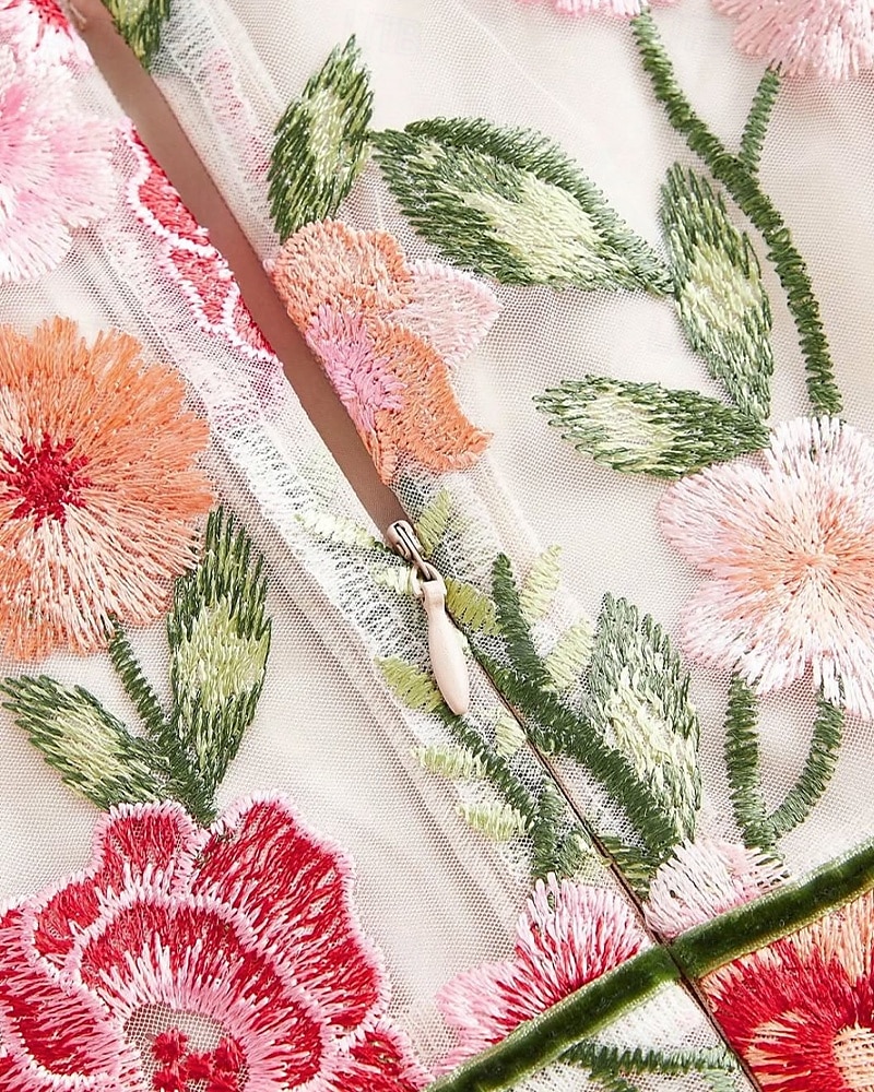 Blomstermønstrete Broderte Blonder A-Linje Mor til Bruden Kjole Semi Formell Kjole Strand Bryllup Enkel Minimalistisk V Hals Gulvlengde Tyll Lange Ermer med Fløyels Belte Bånd 2025 - $179.99 –P5