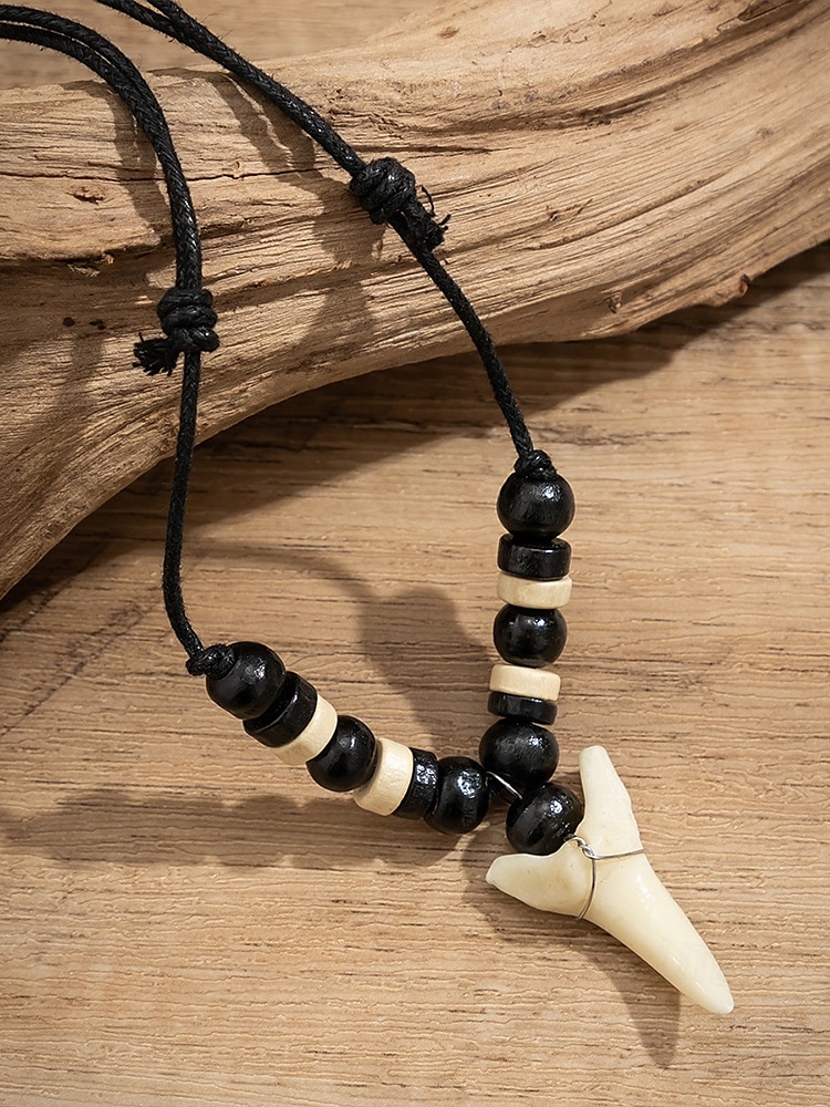 Collana con ciondolo a forma di dente di squalo da uomo – gioiello da surfista con perline in stile tribale fatto a mano con cordino regolabile per spiaggia, vacanze e abbigliamento casual del 2026 a $11.99 –P3