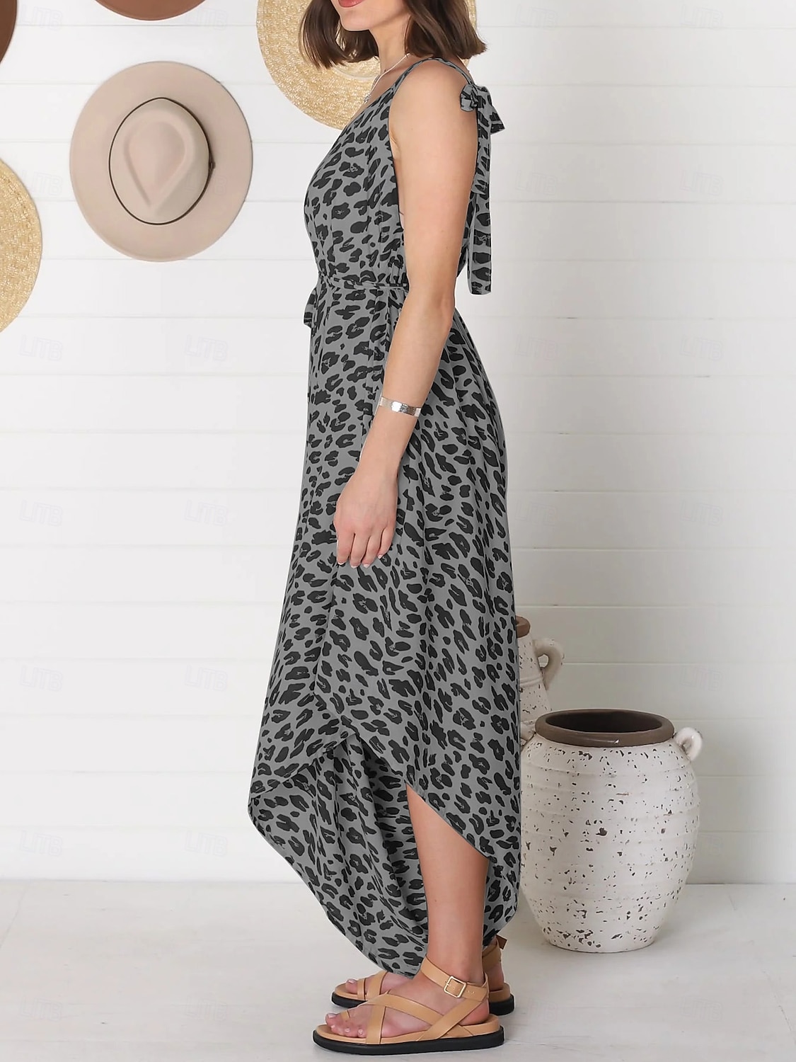 Femmes Robe Midi Robe Élégante Élégant Sans manches Coupe ajustée Léopard Sans manches Col en V Blanche Jaune Rouge Bleu Été Printemps Automne de 2025 ? $33.99 –P18