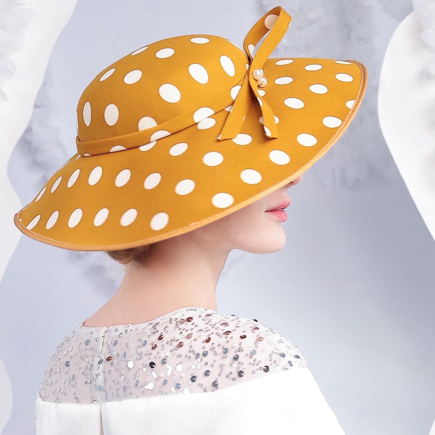 Головные уборы Полиэстер Котелок / клош Шляпа от солнца Свадьба Чаепитие Элегантный стиль Свадьба С Бант В горошек Заставка Головной убор 2026 - $38.99 –P12
