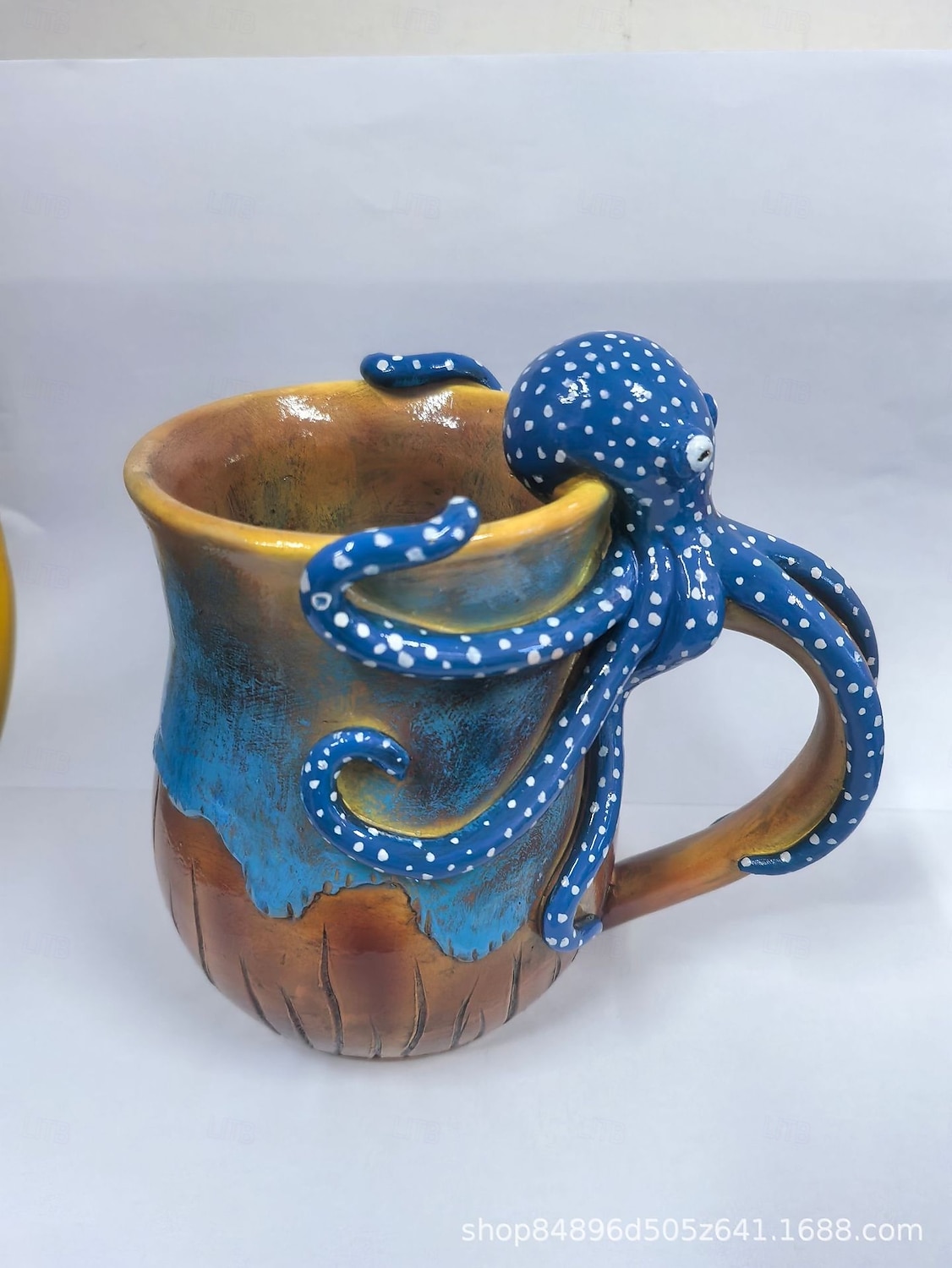 Tazza a forma di polpo blu intenso, tazza da caffè in resina con design a tentacolo 3D, stoviglie a tema nautico, regalo unico per gli amanti dell'oceano &arredamento per la casa del 2025 a $23.99 –P2