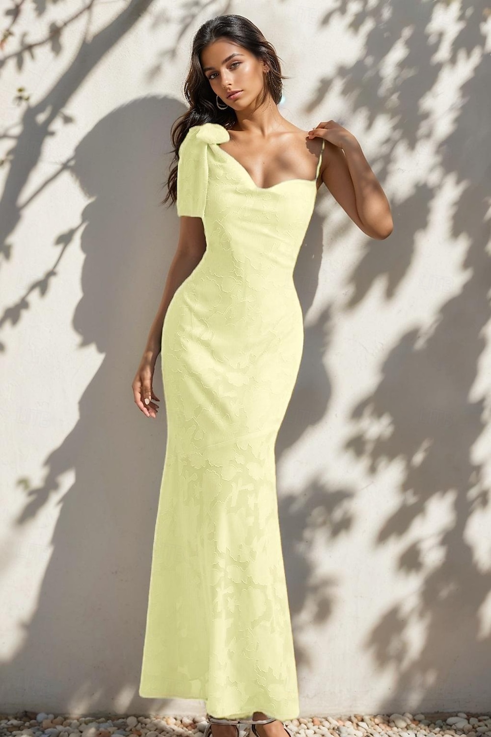 Vestido de noite estilo celebridade, sereia/trompete azul, renda floral queimada, comprimento até o chão, sem mangas, decote coração com laço(s), 2025 de 2025 por $148.99 –P5