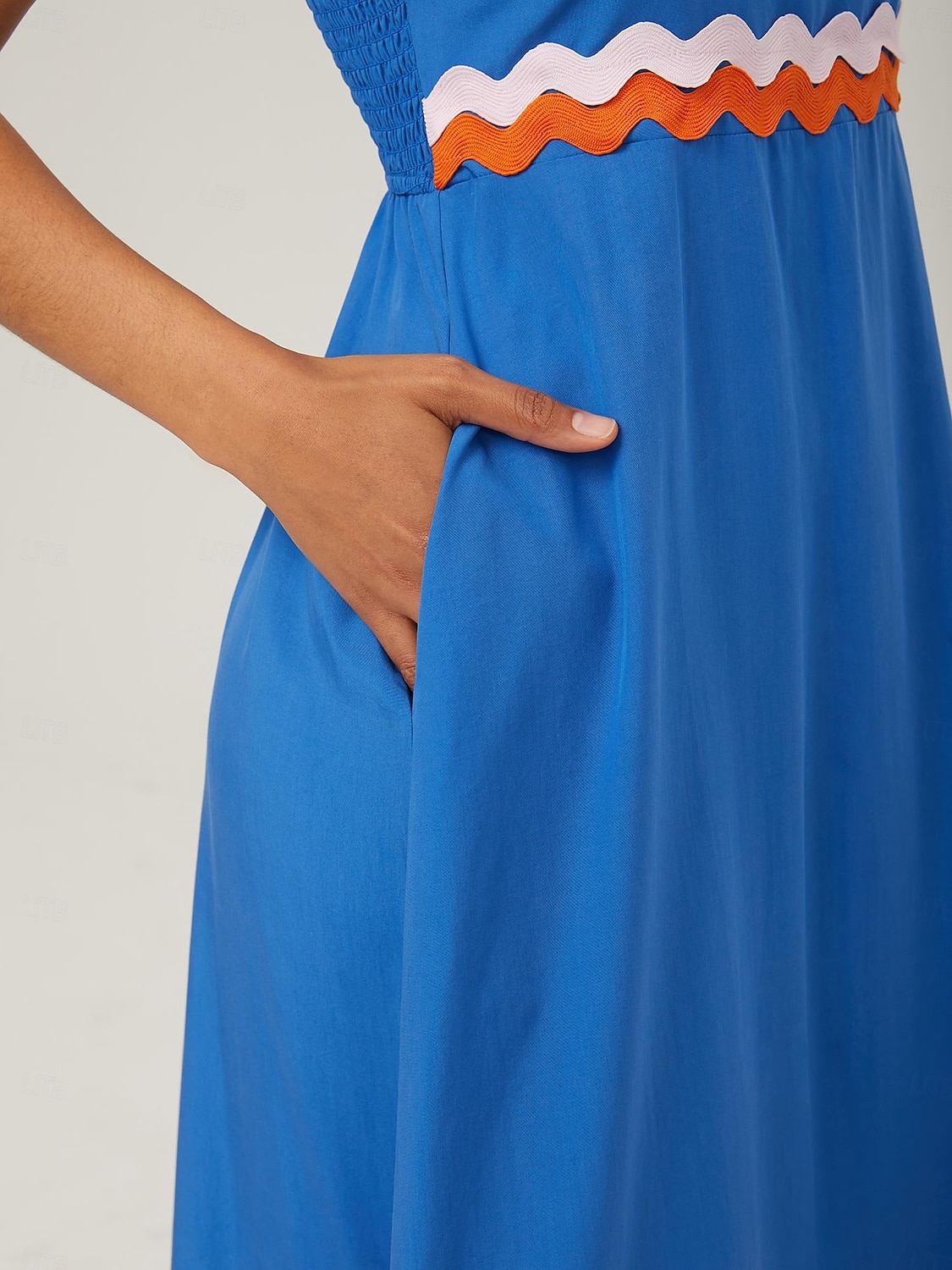 robe camisole en tissu Tencel à ourlet ondulé et blocs de couleurs de 2025 ? $108.99 –P5